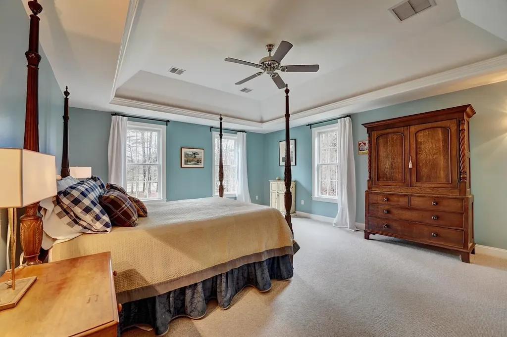 79 Linden Road Hampton Falls NH 03844