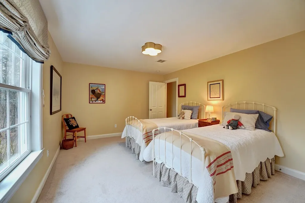 79 Linden Road Hampton Falls NH 03844