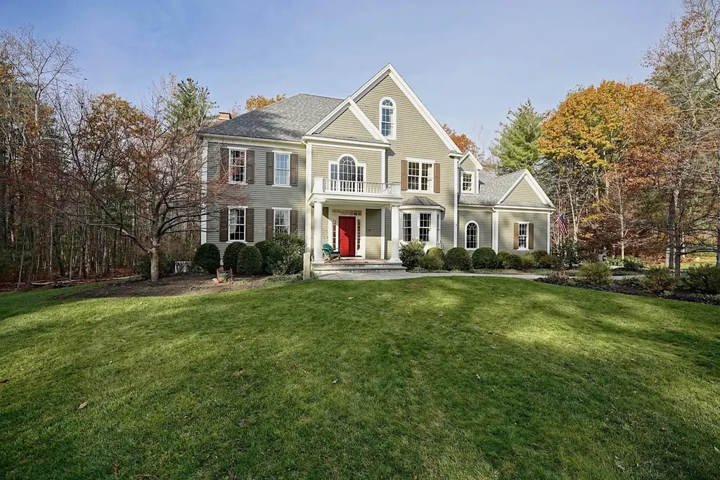 79 Linden Road Hampton Falls NH 03844