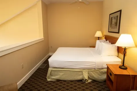 439/441 Qtr. I I I Jackson Gore Inn Ludlow VT 05149