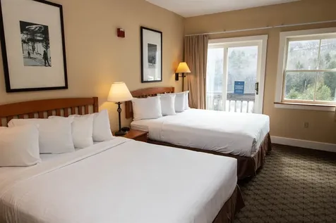 439/441 Qtr. I I I Jackson Gore Inn Ludlow VT 05149