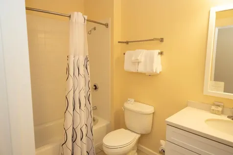 439/441 Qtr. I I I Jackson Gore Inn Ludlow VT 05149