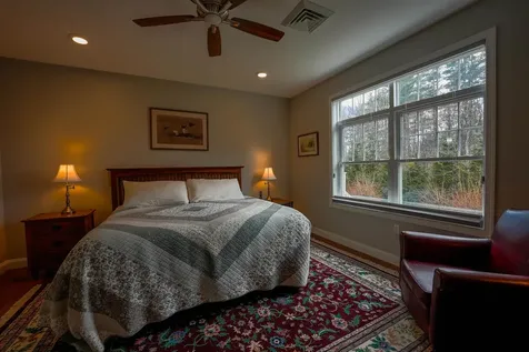 8 Sterling Hill Lane Exeter NH 03833