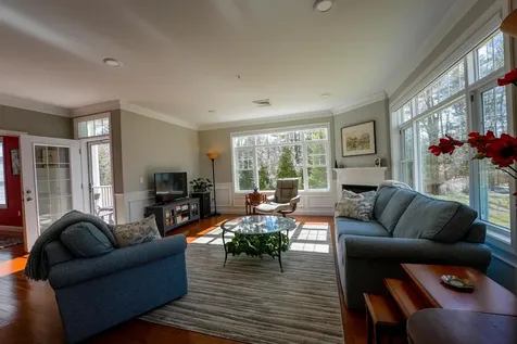 8 Sterling Hill Lane Exeter NH 03833