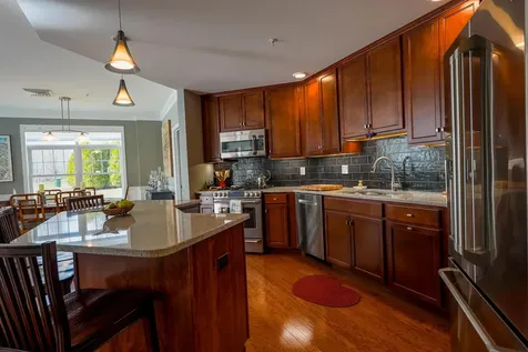 8 Sterling Hill Lane Exeter NH 03833