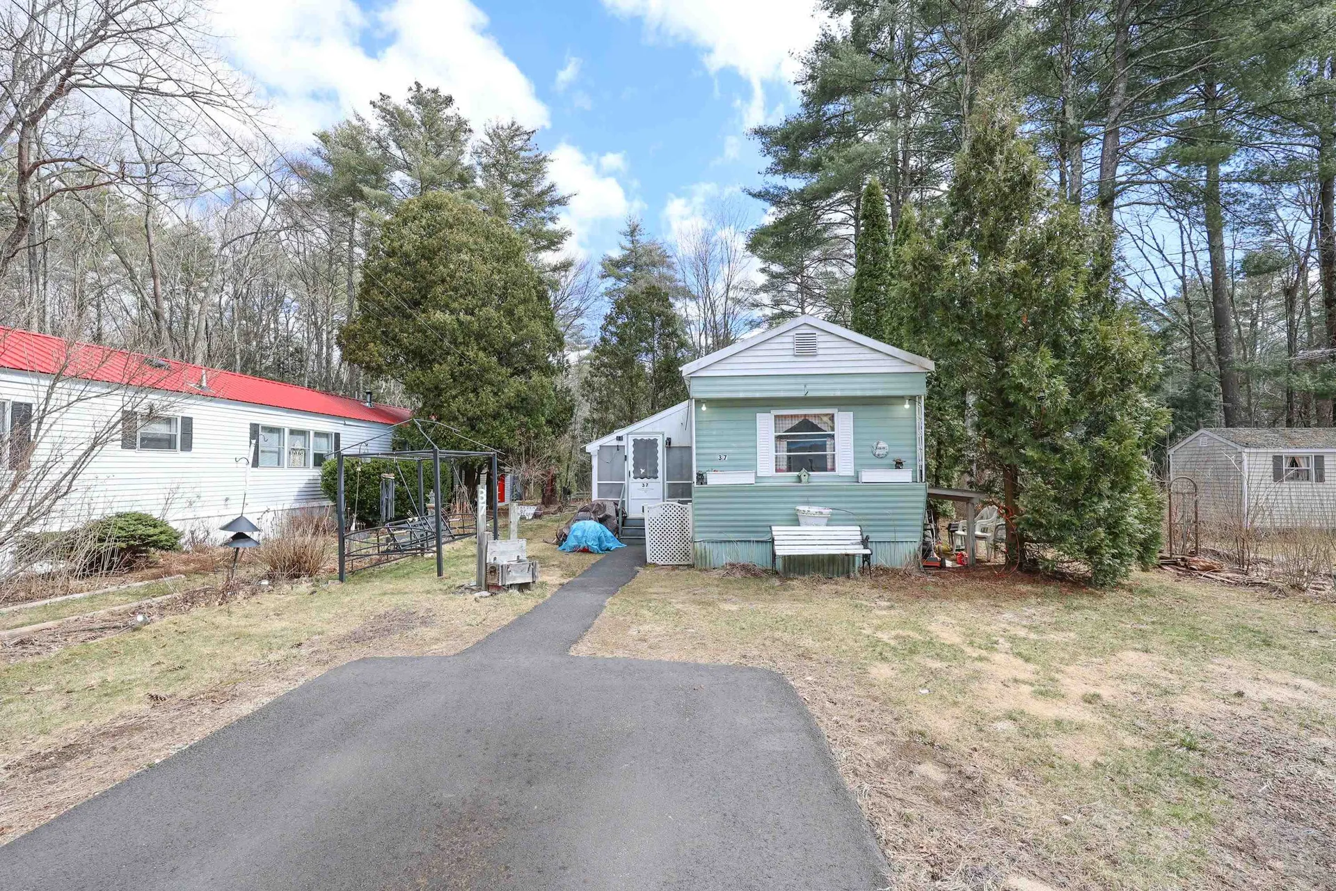 37 Old Cart Road Raymond NH 03077