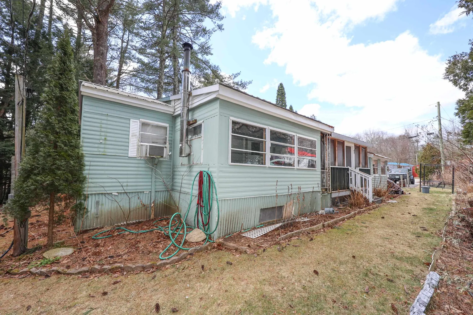 37 Old Cart Road Raymond NH 03077