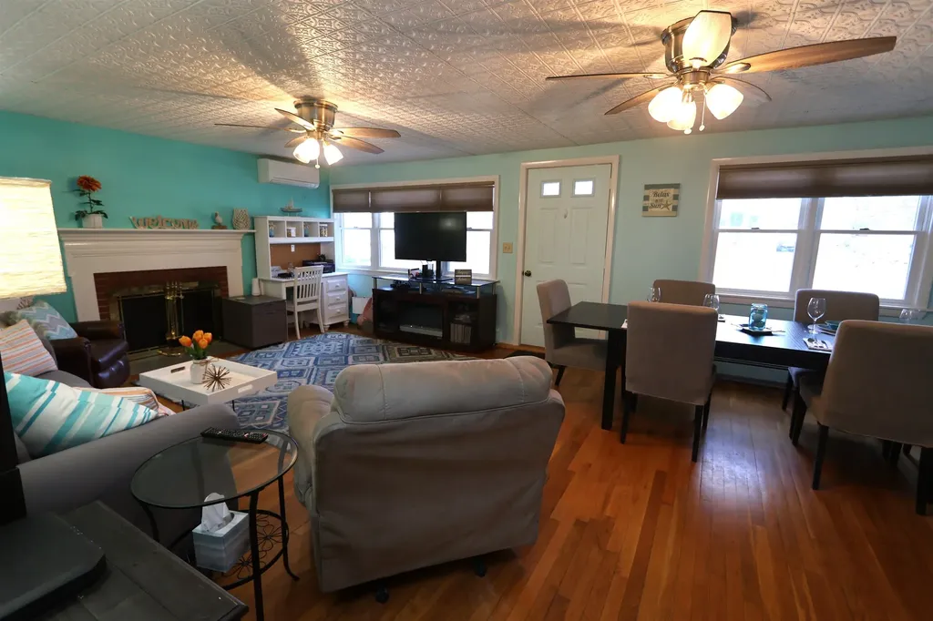 9 Warner Lane Hampton NH 03842