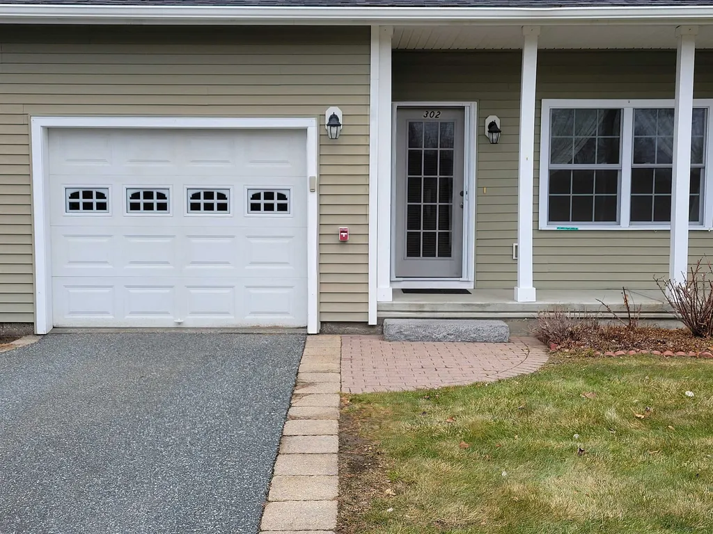 27 Rio Vista Drive Lebanon NH 03784