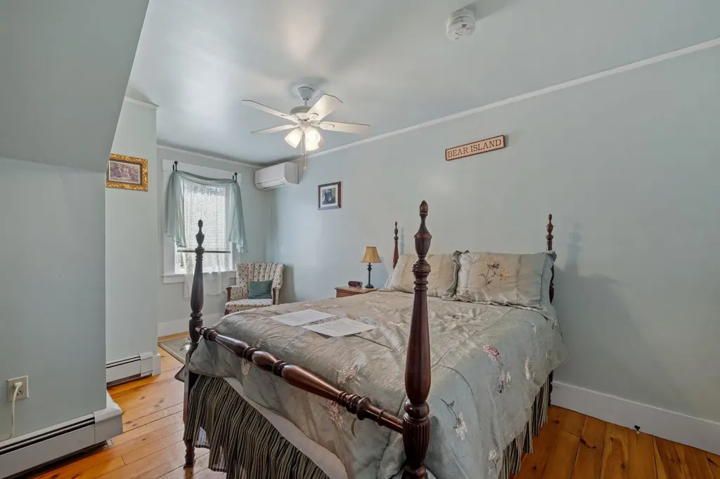 25 Red Gate Lane Meredith NH 03253