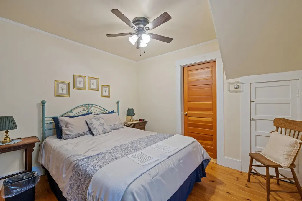 25 Red Gate Lane Meredith NH 03253