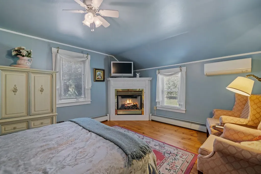 25 Red Gate Lane Meredith NH 03253