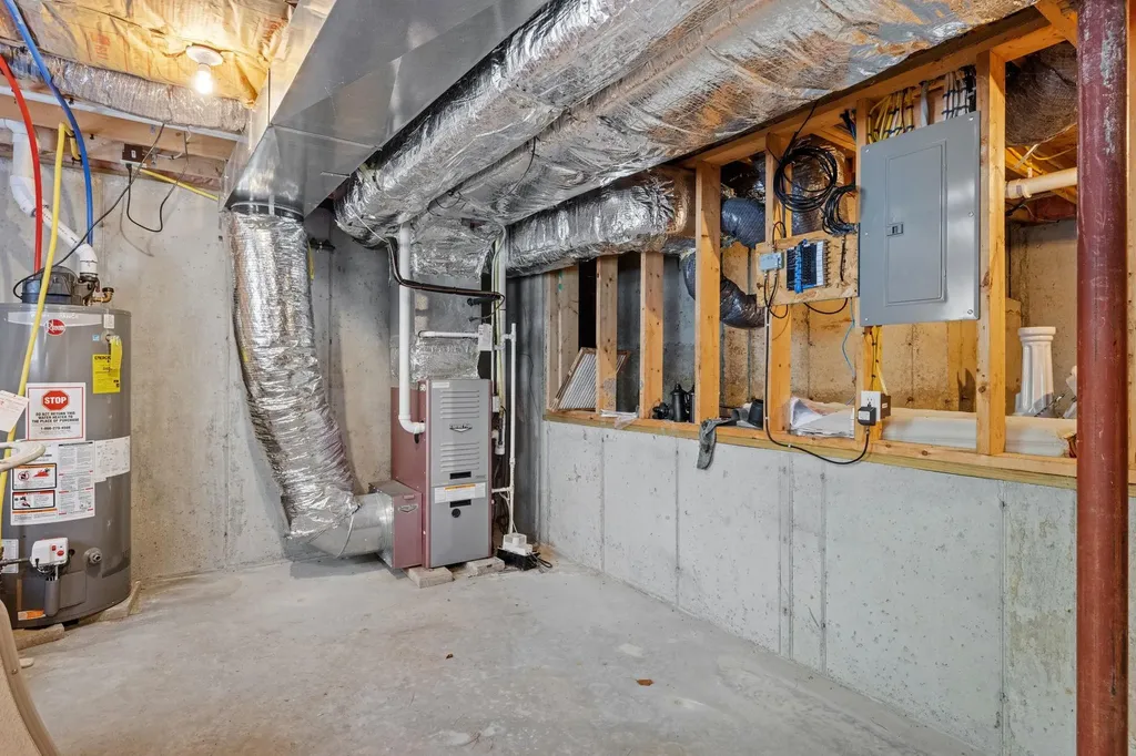 25 Red Gate Lane Meredith NH 03253