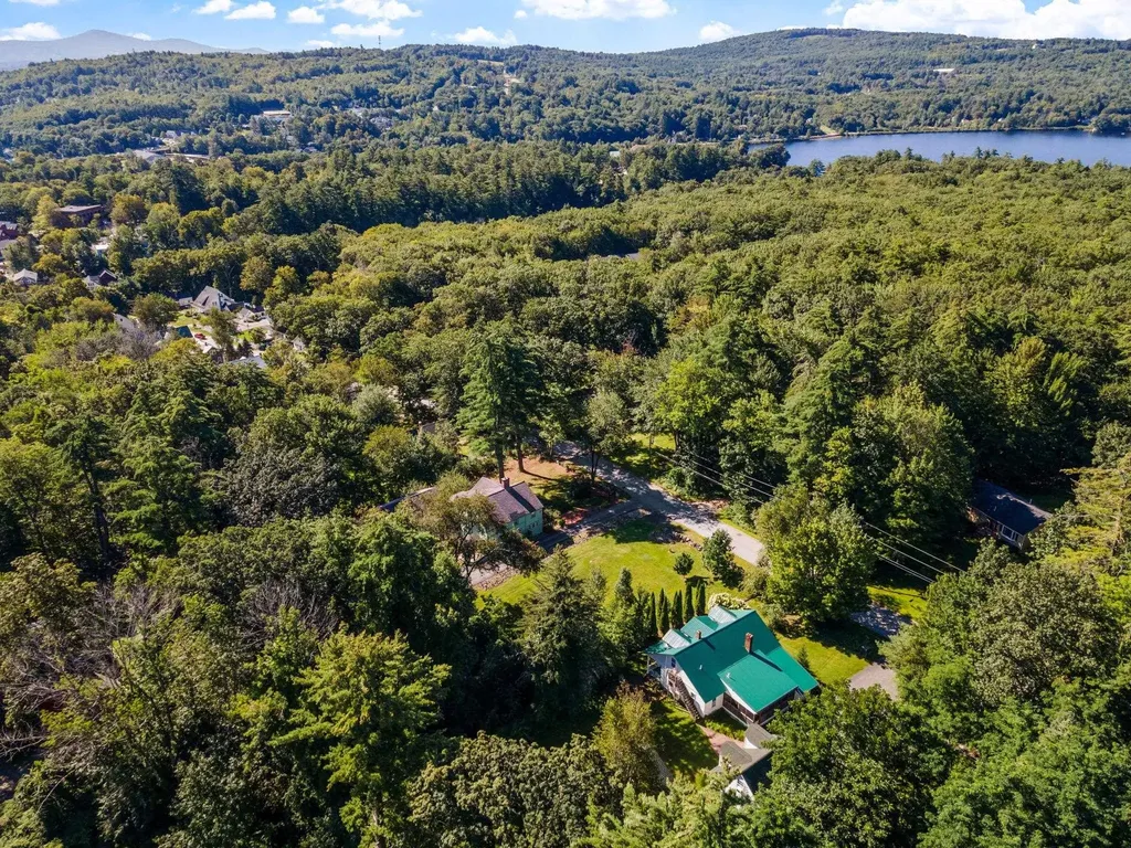 25 Red Gate Lane Meredith NH 03253