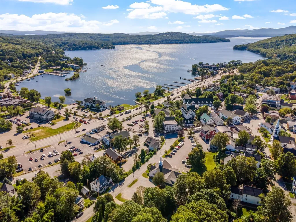 25 Red Gate Lane Meredith NH 03253