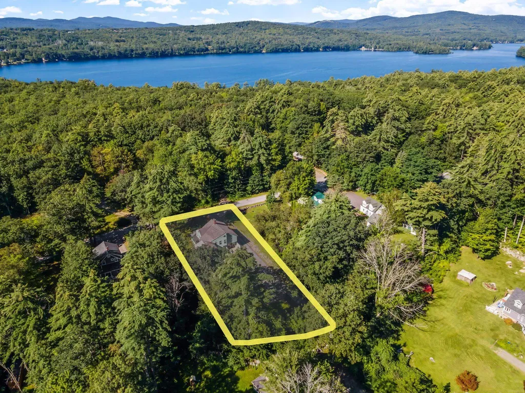 25 Red Gate Lane Meredith NH 03253