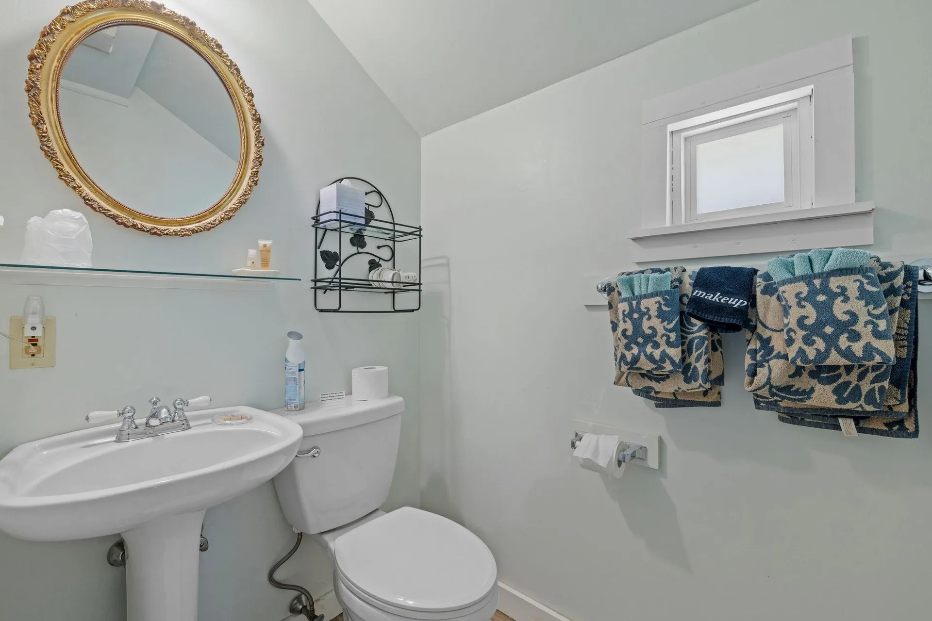 25 Red Gate Lane Meredith NH 03253