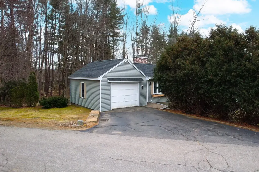 32 Cyrus Lane Gilford NH 03249