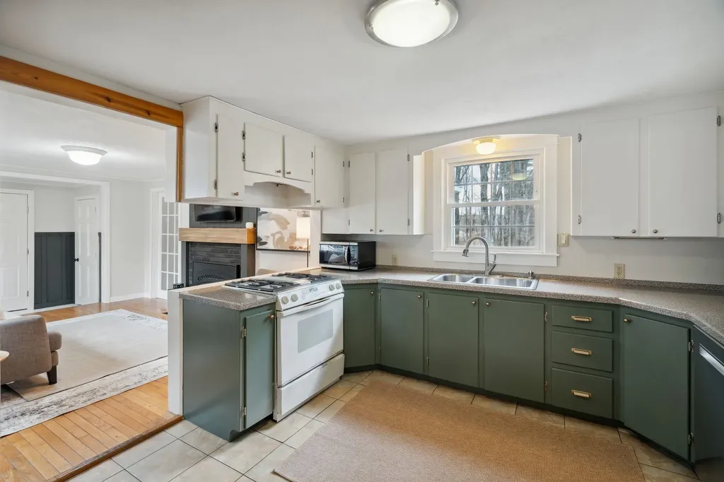 32 Cyrus Lane Gilford NH 03249