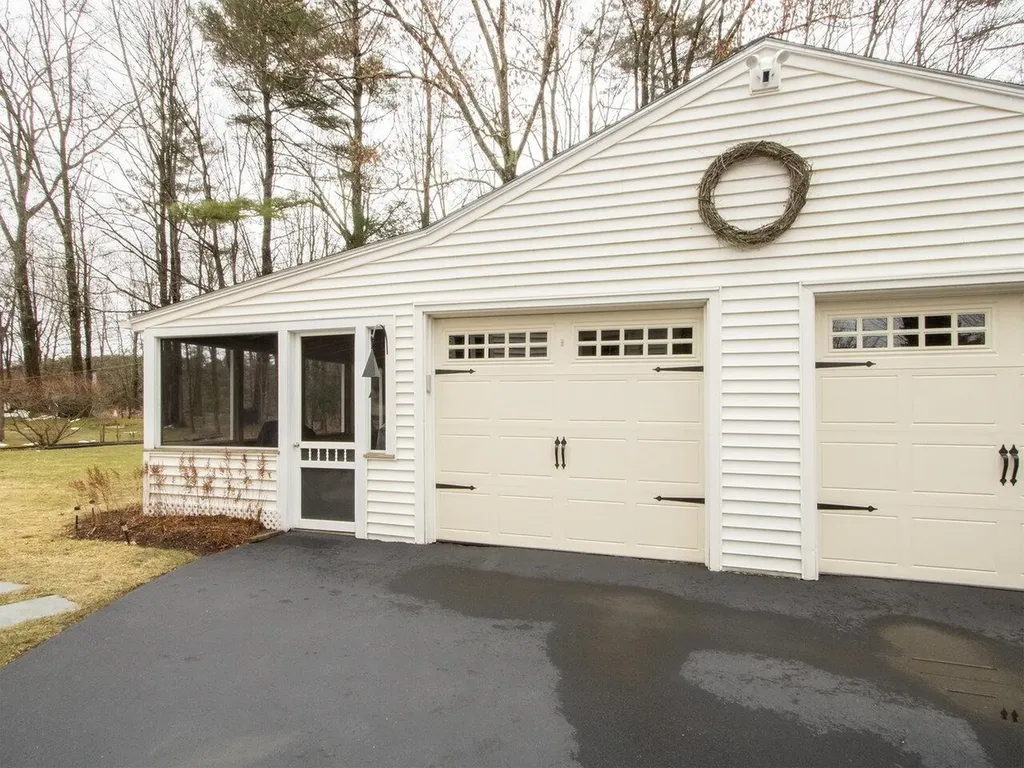 7 Perry Drive Essex Junction VT 05452