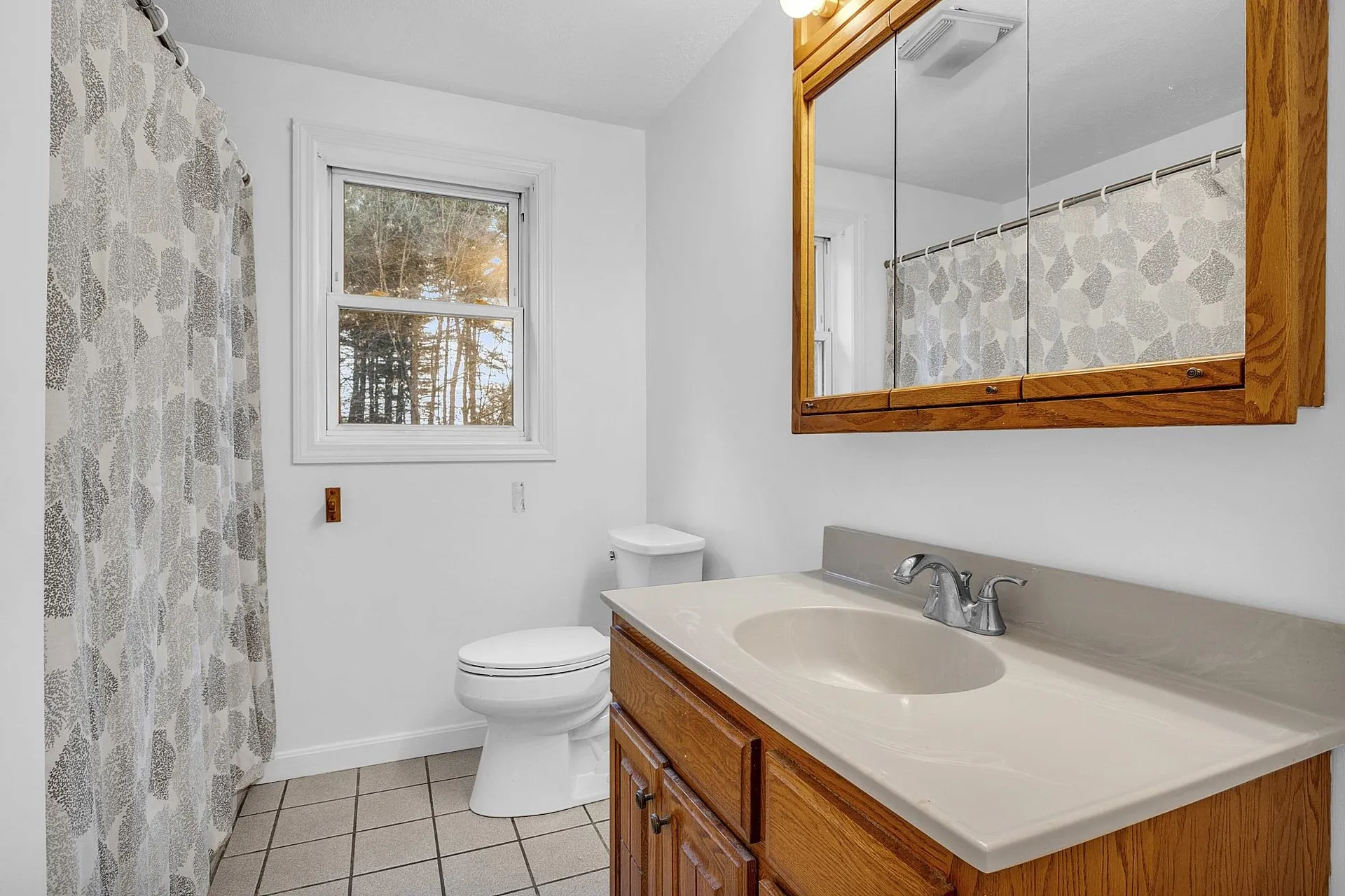 41 Patriot Drive Pelham NH 03076