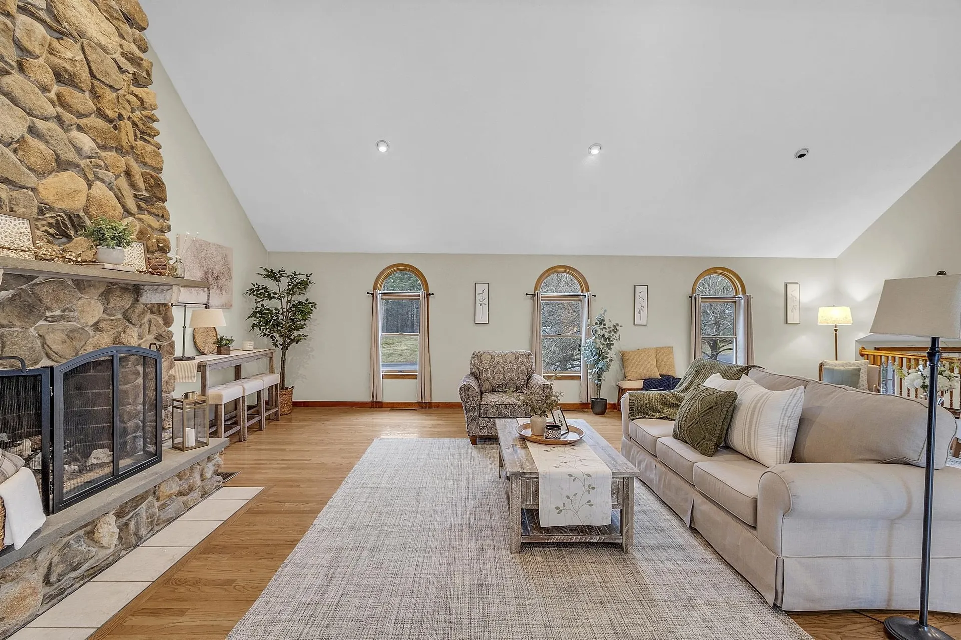 41 Patriot Drive Pelham NH 03076