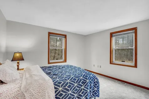 41 Patriot Drive Pelham NH 03076