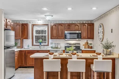 41 Patriot Drive Pelham NH 03076