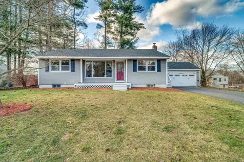 32 Damon Avenue Nashua NH 03064