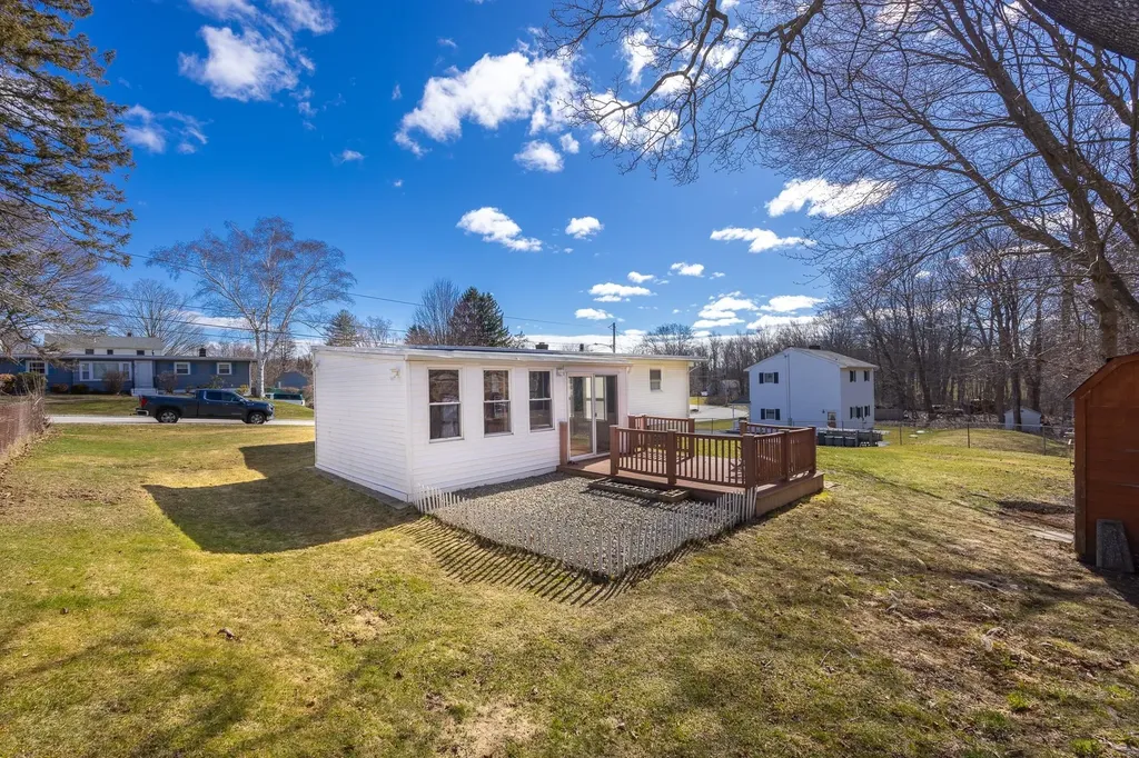 23 Meadow Lane Greenland NH 03840