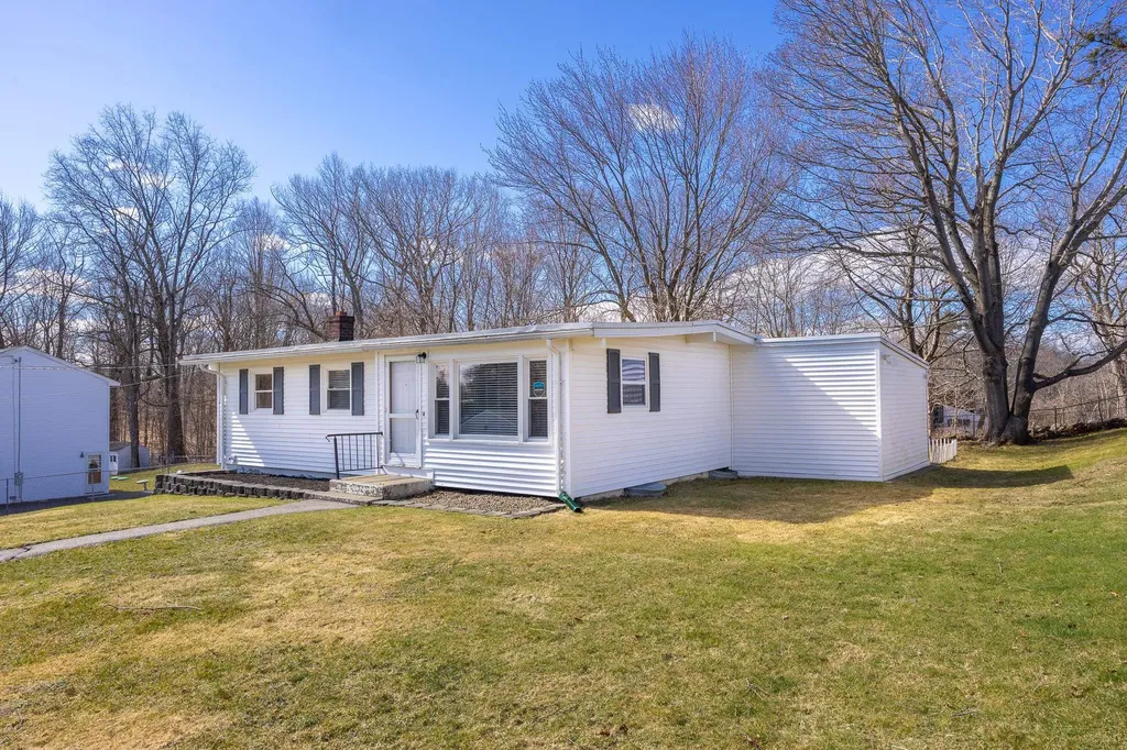 23 Meadow Lane Greenland NH 03840