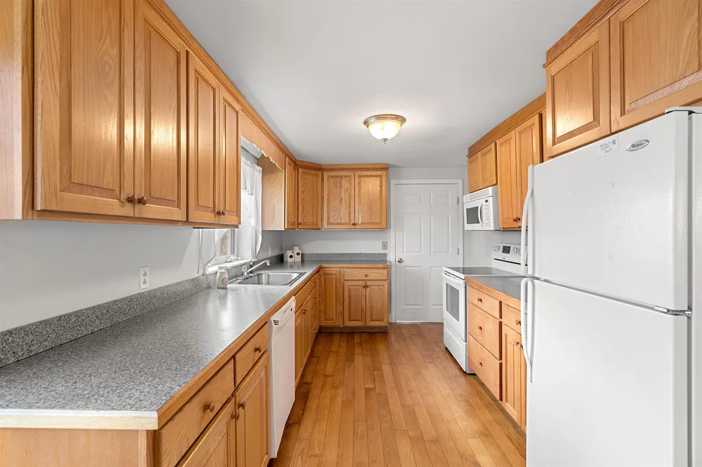 166 Perham Corner Road Lyndeborough NH 03082