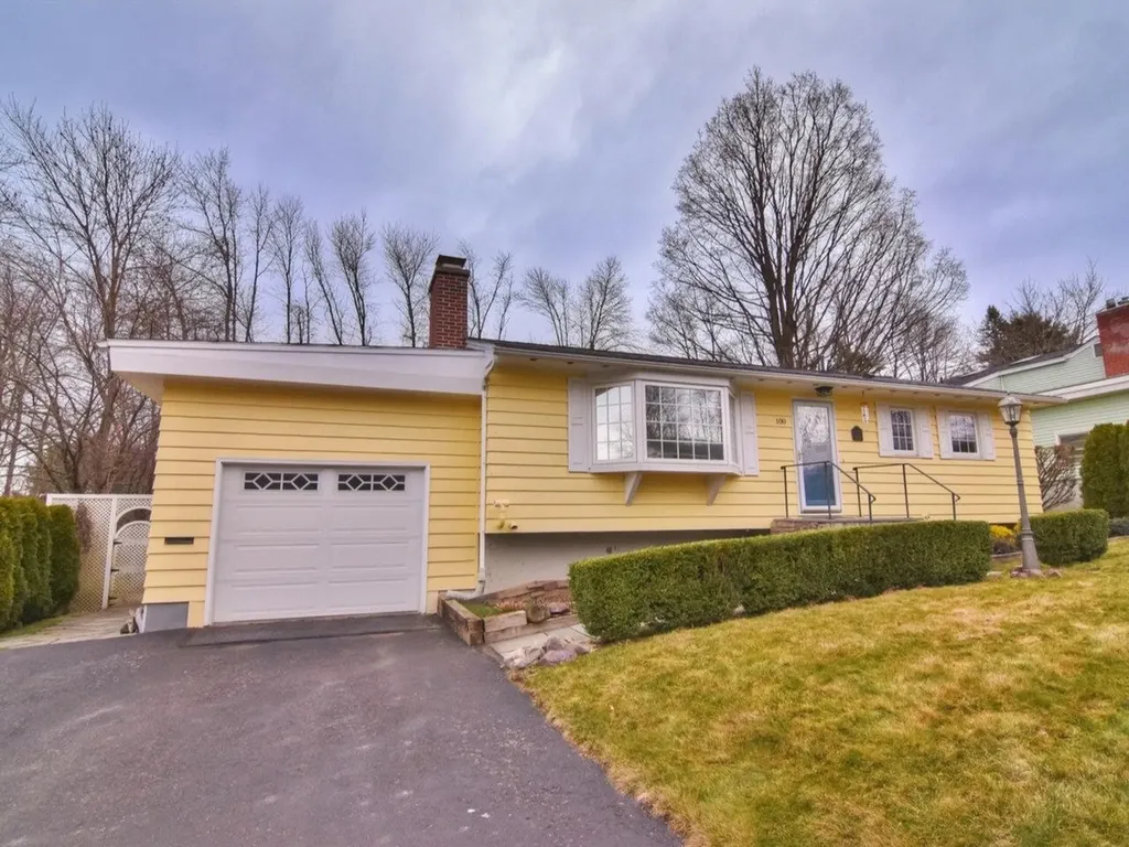 100 Lakeview Drive Shelburne VT 05482