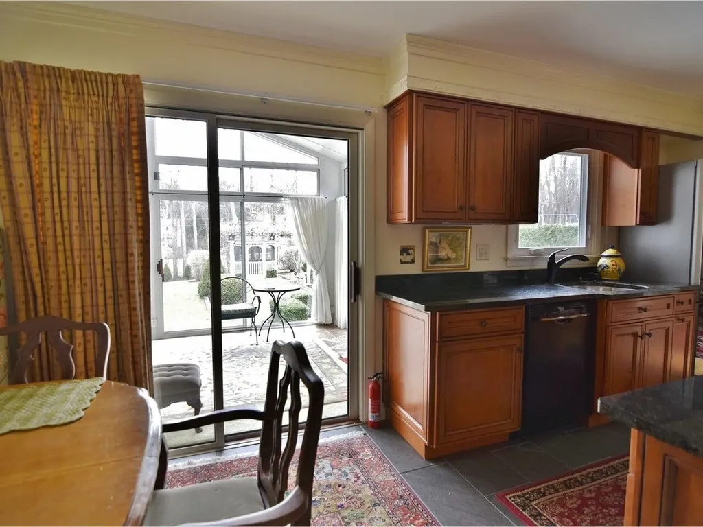 100 Lakeview Drive Shelburne VT 05482