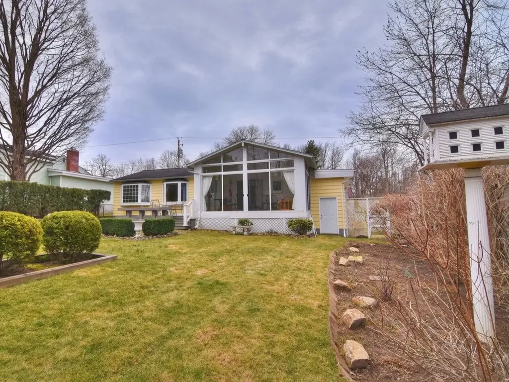 100 Lakeview Drive Shelburne VT 05482