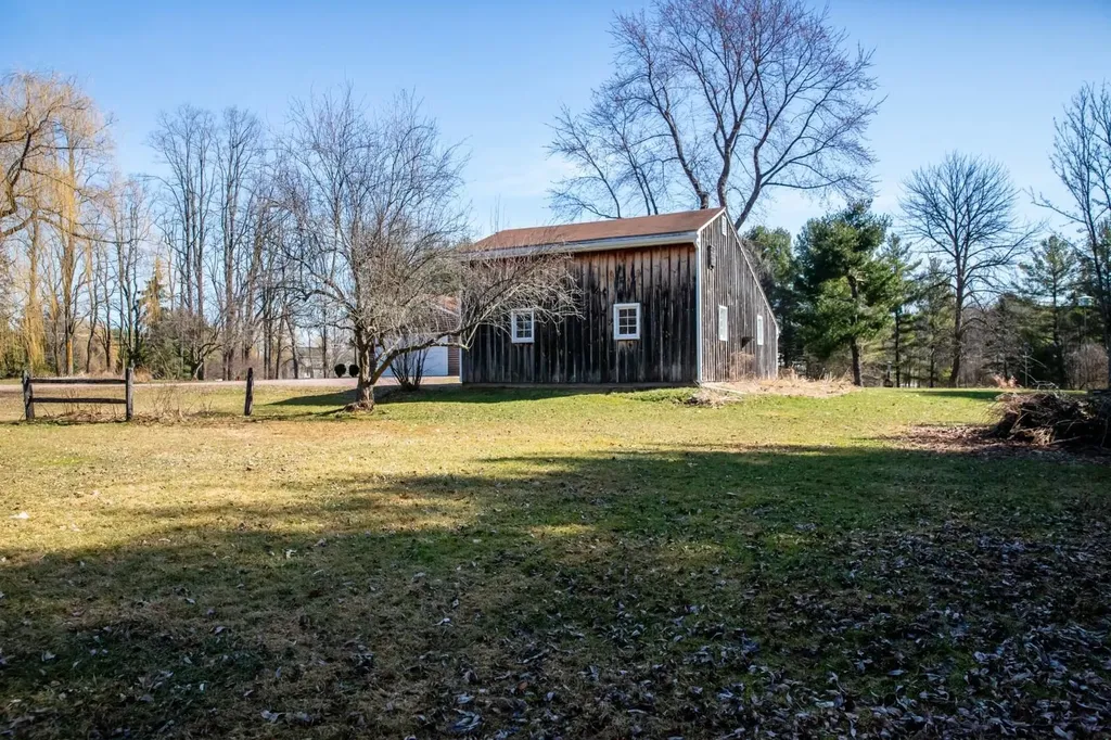 418 Barstow Road Shelburne VT 05482-6989