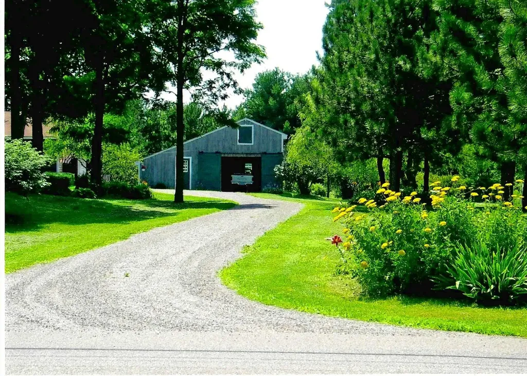 418 Barstow Road Shelburne VT 05482-6989