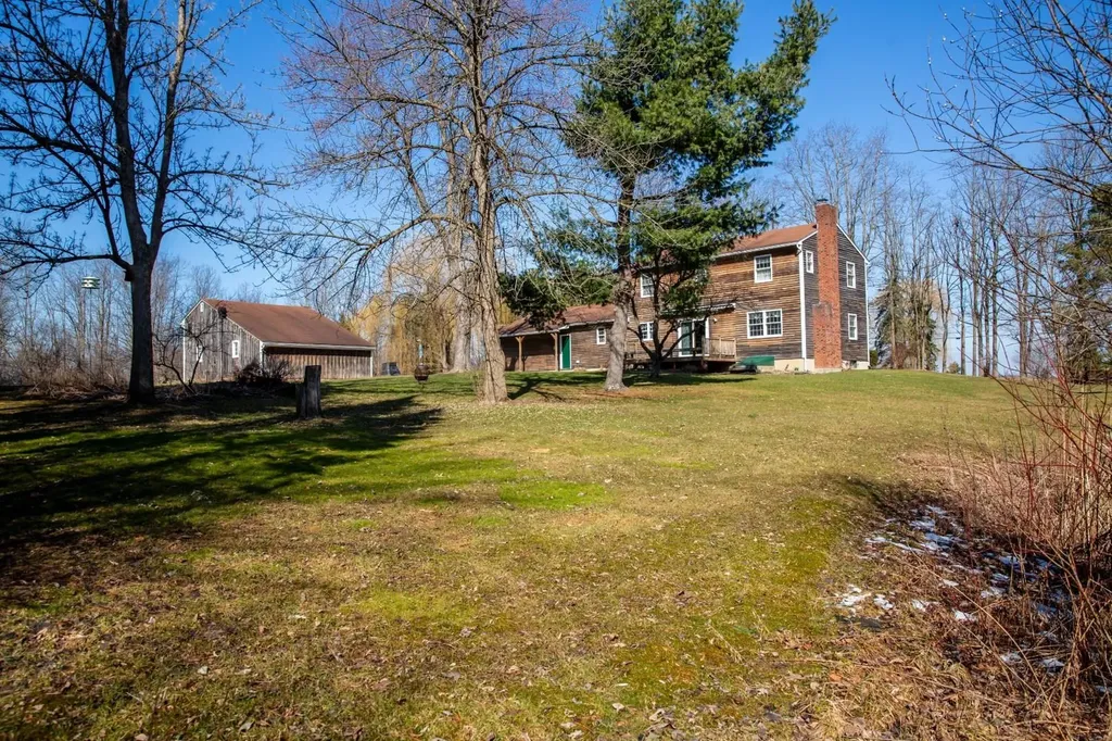 418 Barstow Road Shelburne VT 05482-6989