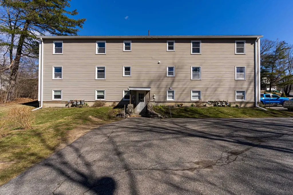 36 Whipple Road Kittery ME 03904