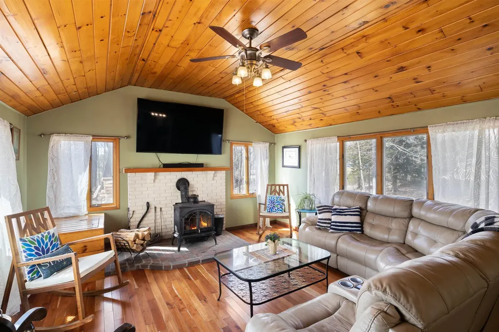 91 England Road Rochester NH 03867