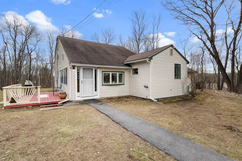91 England Road Rochester NH 03867