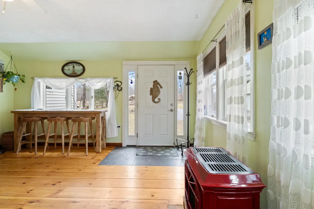 91 England Road Rochester NH 03867