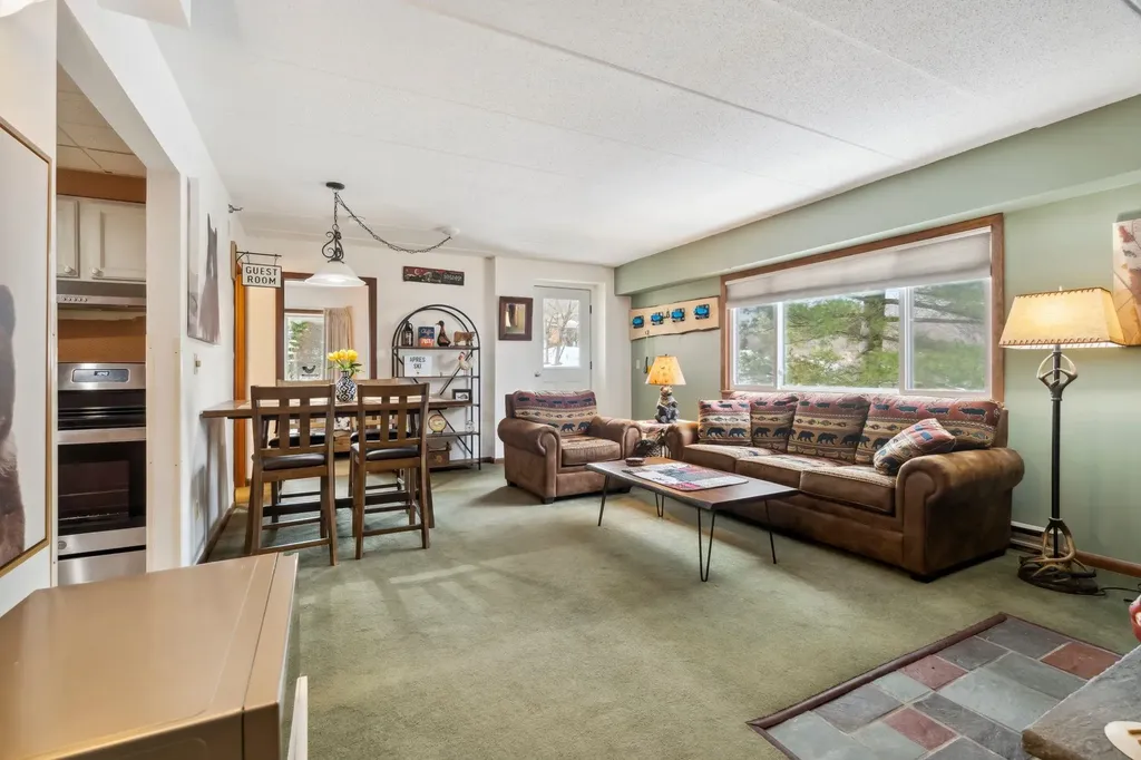 137 E Mountain Road Killington VT 05751
