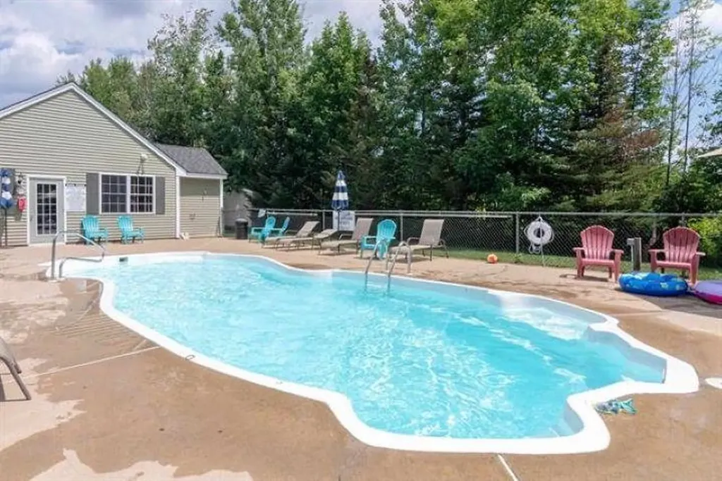 28 Shane Way Laconia NH 03246