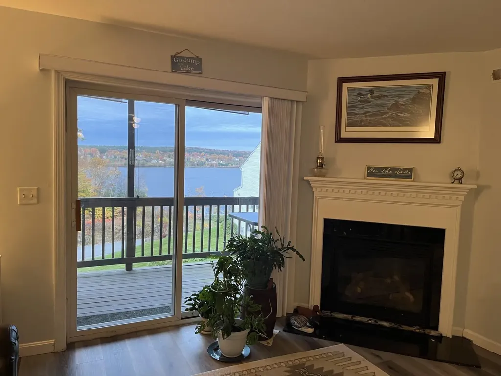 28 Shane Way Laconia NH 03246