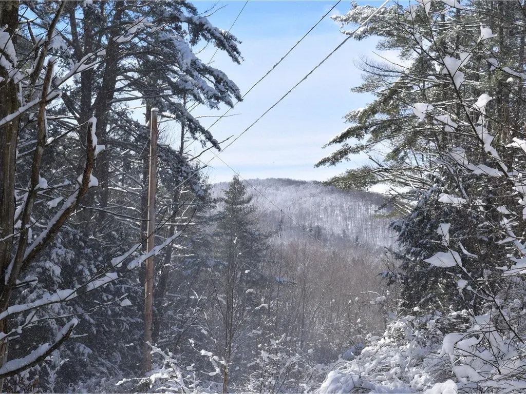 35 Broadstreet Road Fairfax VT 05454