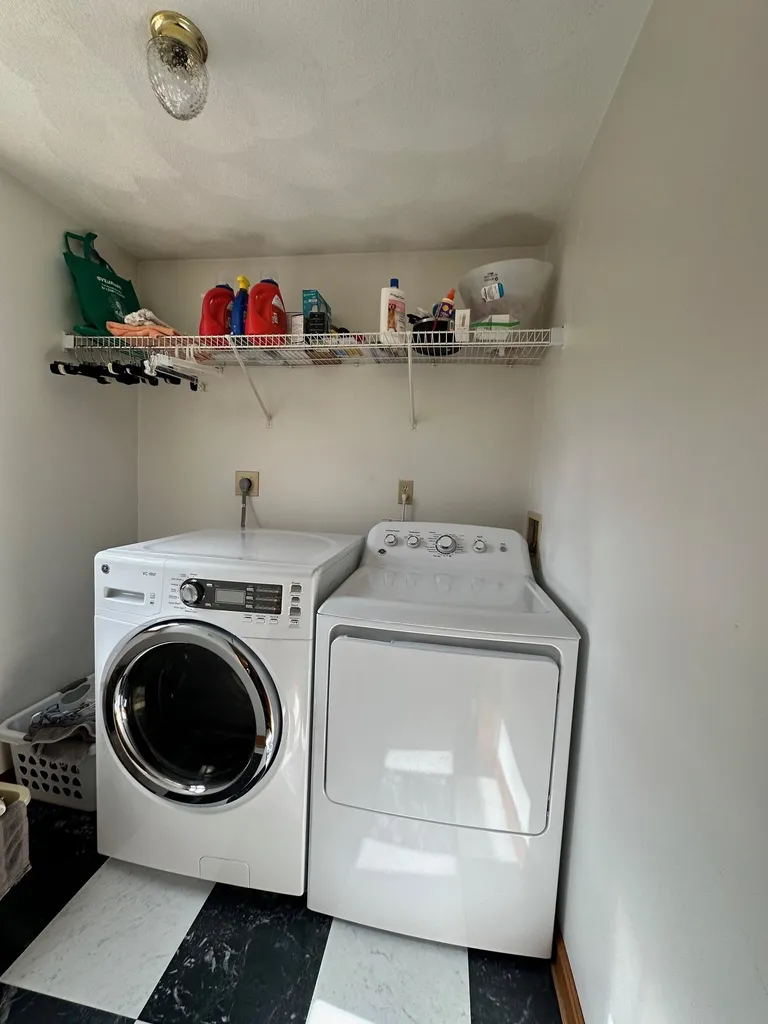 25 Peaslee Court Hampstead NH 03841