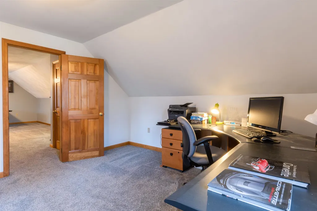 25 Peaslee Court Hampstead NH 03841