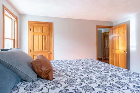 25 Peaslee Court Hampstead NH 03841