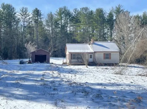 375 Pinewood Estates Morristown VT 05661